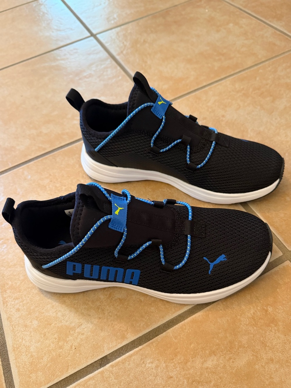 Puma Black Sneakers with Blue Accents size 6 youth new kids boys athletic shoes